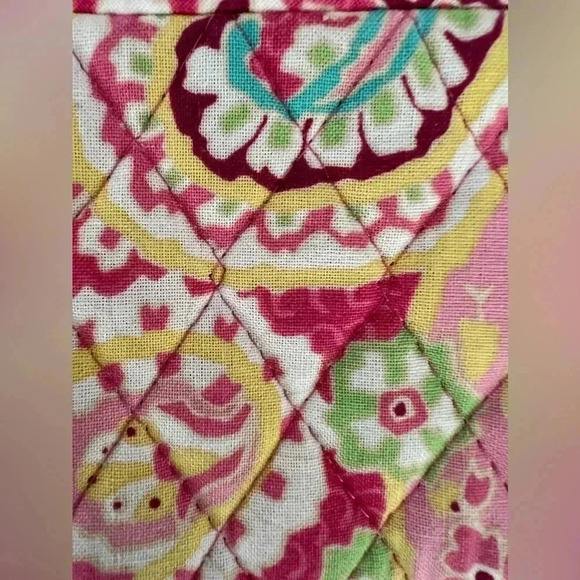 RETIRED: Vera Bradley | Capri Melon wristlet handbag. - Picture 3 of 11